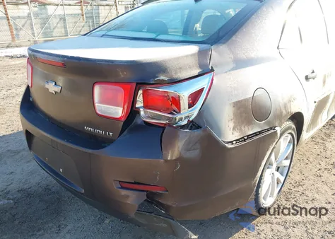 2015 Chevrolet Malibu 2Lt z USA, uszkodzony, nr VIN 1G11D5SL0FF246896